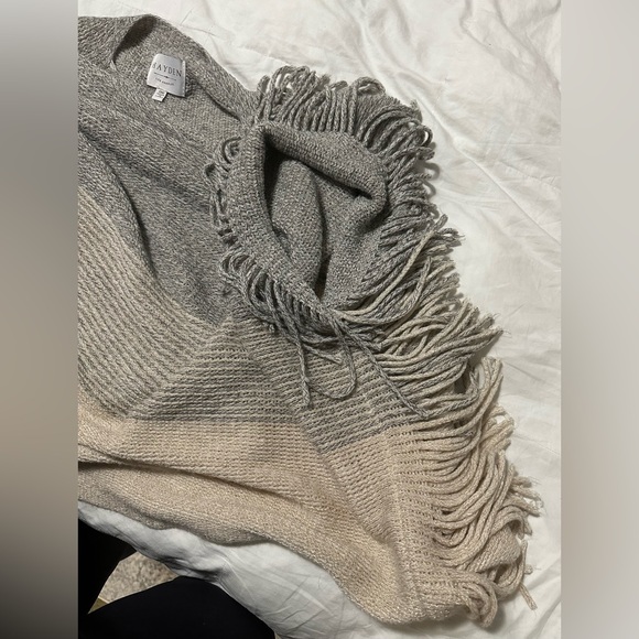 Vici fringe poncho - Picture 9 of 9